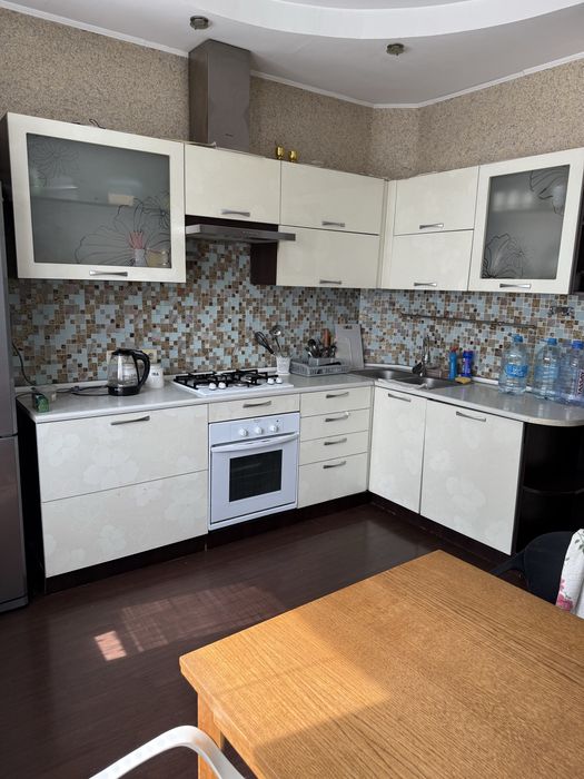 Продам 2 комн улучш