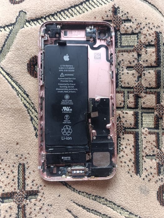 iPhone 7 на запчасти срочно