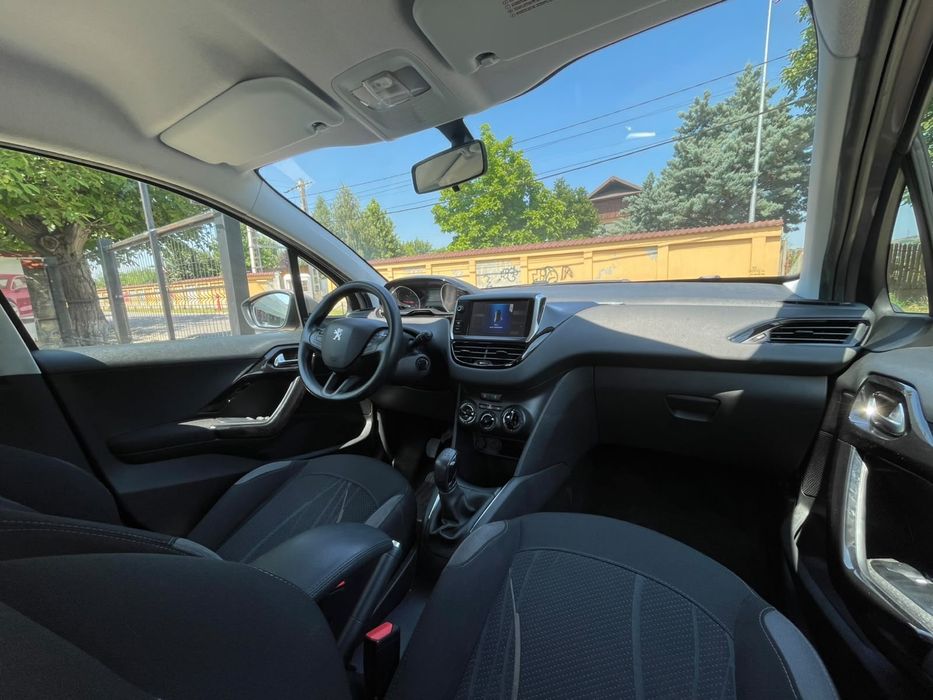 Peugeot 208 1.2 benzina 90 cp 2013 euro5 RATE FIXE