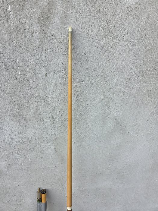 Vand 2 tacuri de biliard