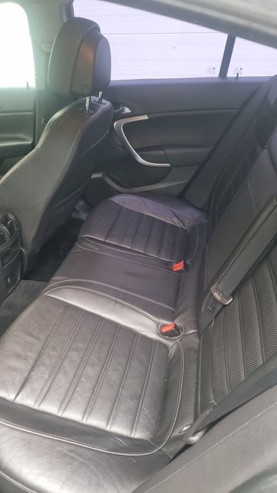 Vând sau schimb Opel Insignia