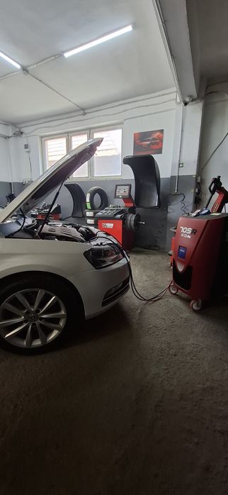 Încărcare cu freon R134a Mobil oriunde in judetul iasi 50 lei 100g  Auto ,Tractoare, Camioane, Utilaje