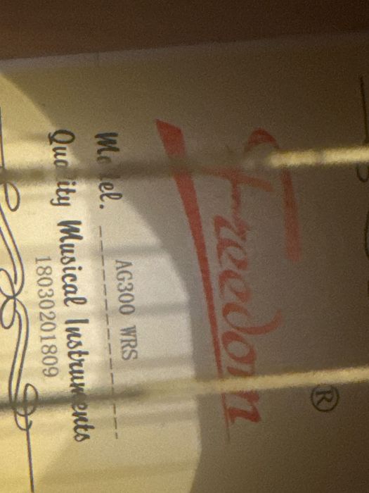 Vand chitara acustica