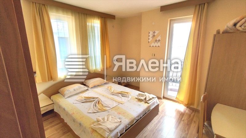 Продава се Двустаен апартамент в Созопол - 68 кв.м за 1353 €/кв.м - Снимка #4