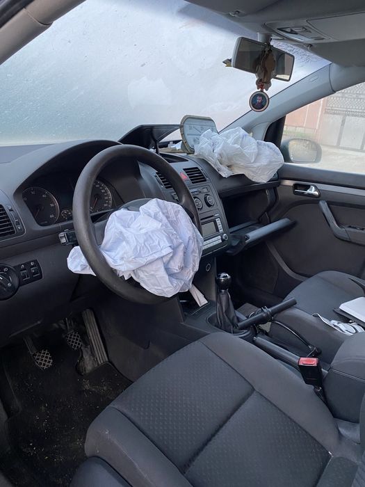 Dezmembrez Vw Touran 1.9 AVQ