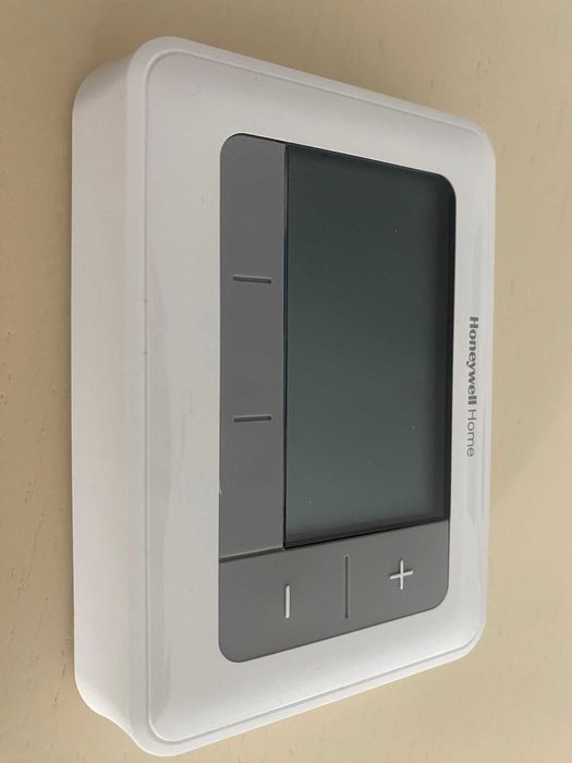 Termostat digital T4M Honeywell, alb