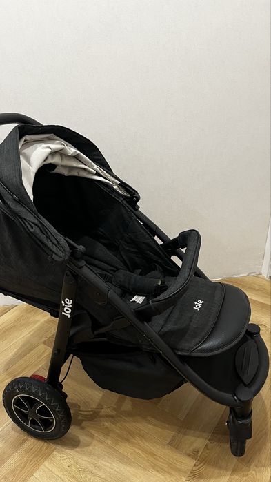 Продам коляску Joie mytrax