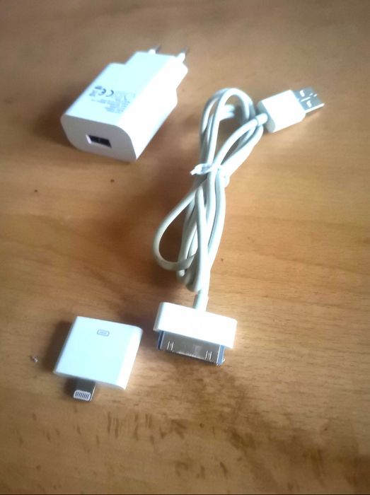 Încărcător iPad, iPod, iPhone