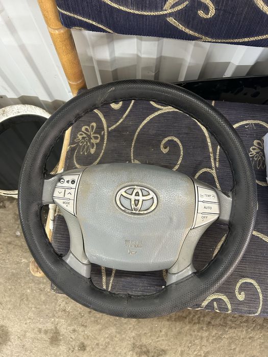 Руль тоиота авалон
