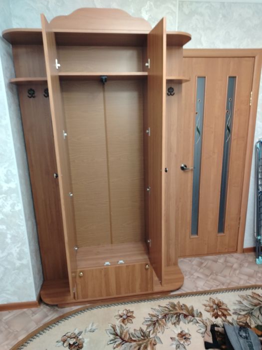 Продам шкаф в хорошем состоянии.