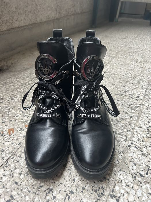 Дамски черни боти