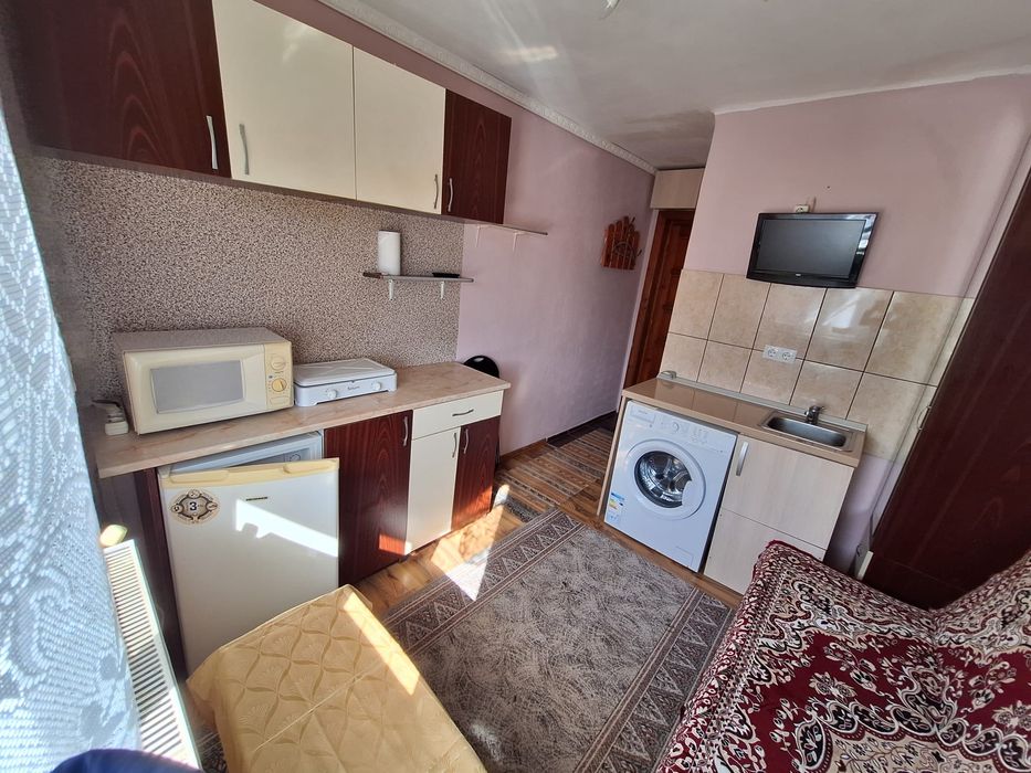 Vând garsoniera în zona Rogerius