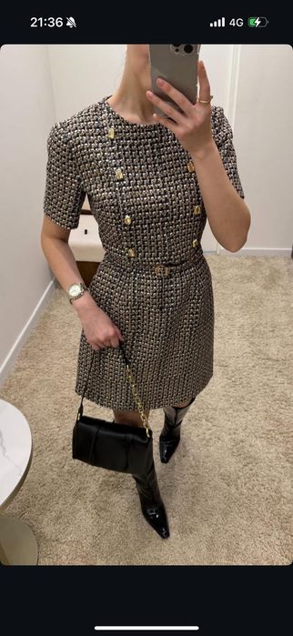 Элегантное платье из твида