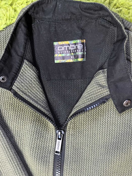 Горнище с цип, маслено зелено