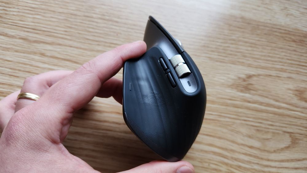 Mouse Logitech MX Master 3S Wireless cu Dongle si Bluetooth