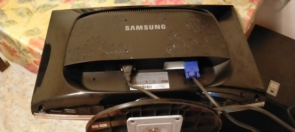 Монитор Samsung (22 дюйма)