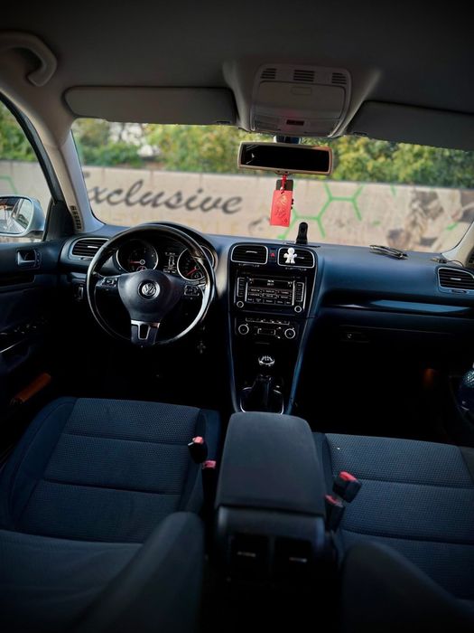 VW GOLF VI 1.6 TDI 2010