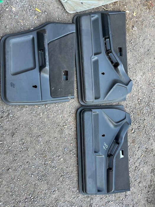 Дверные карты на Ауди 80 б4