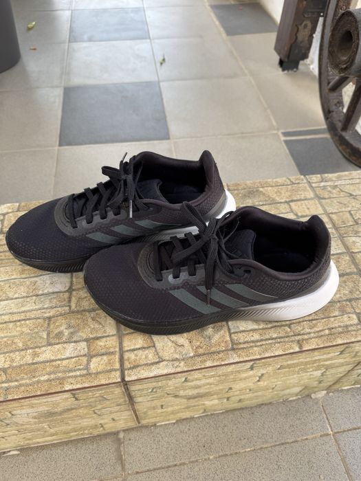 Маратонки и обувки