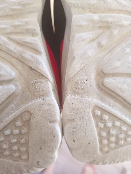 Кроссовки для девочки