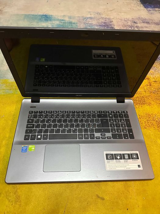 Laptop Acer E5-771g, i5 , 6 gb, video 2 gb dedicat, ecran mare 17.3