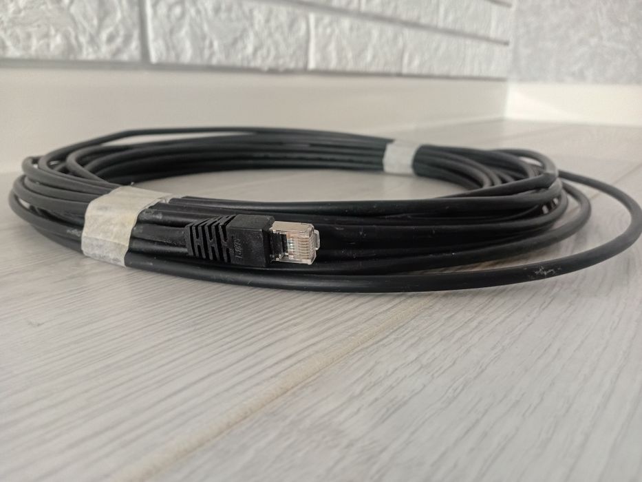 Сетевой патч-корд (Ethernet-кабель) с разъемами RJ-45