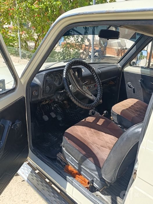 Niva 4x4 sotiladi