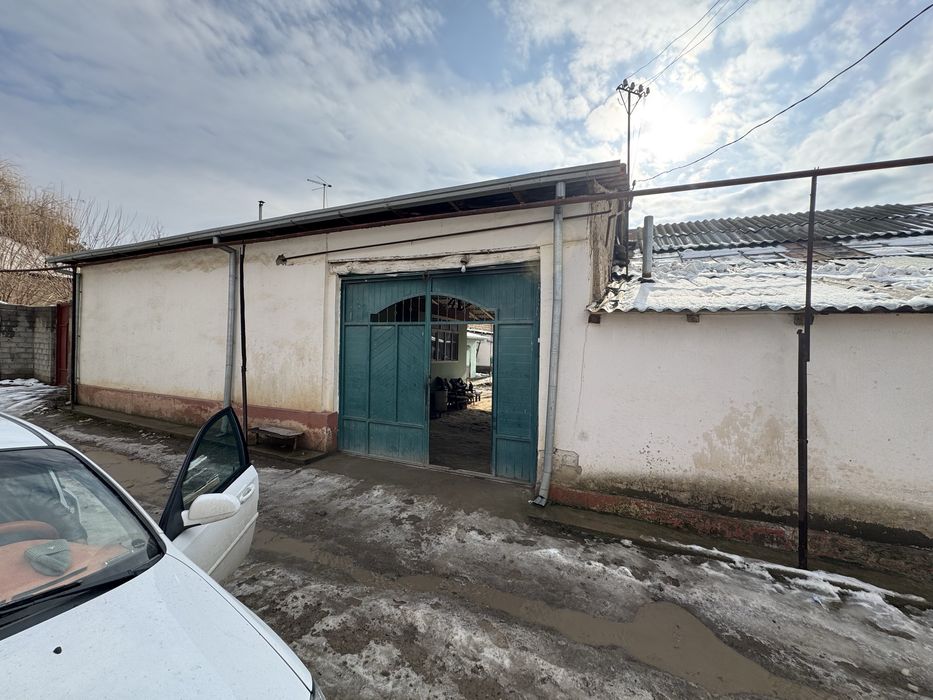 Srochna Namuna mahalla 1chi ges 28 uy hovli sotiladi suroshniy