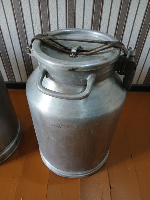 Katta mustahkam flyaga — 40 litr! Ishonchli va arzon! 

Sifatli,