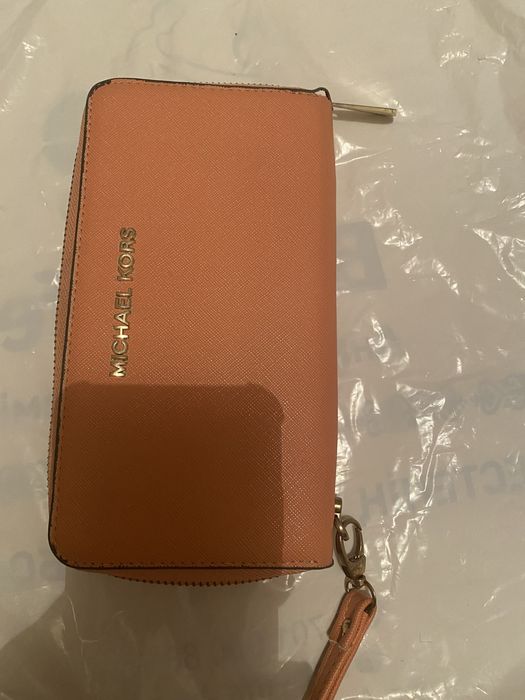 Двое клатчи