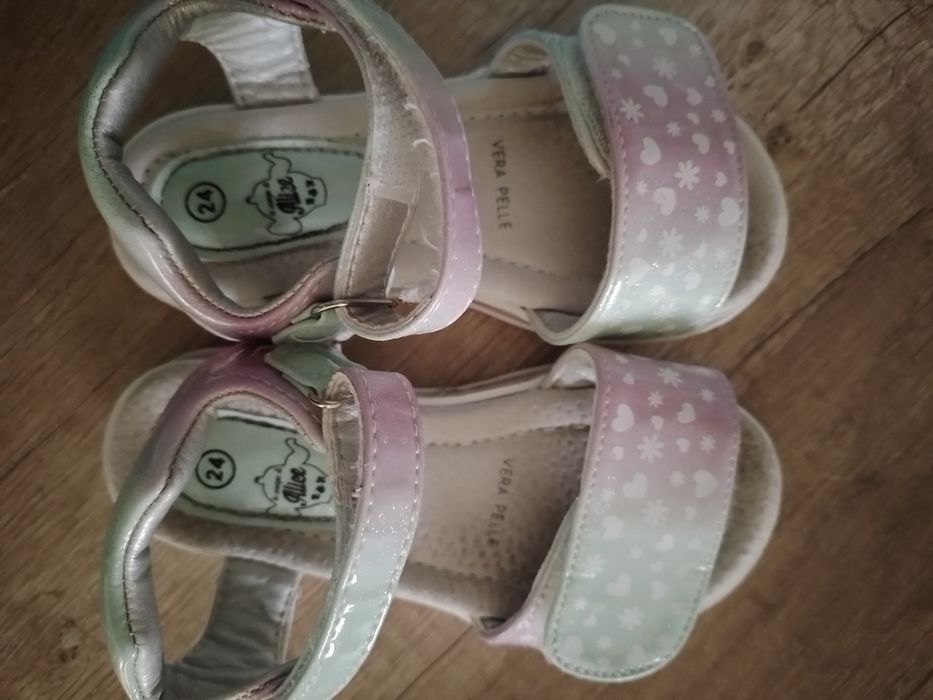 Lot incaltaminte diferite marimi