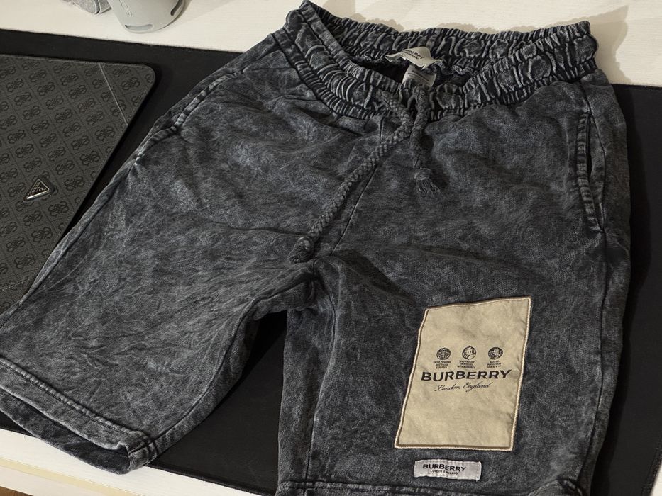 Burberry Къси Панталони L