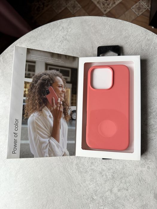 Чехол на iPhone 16 pro