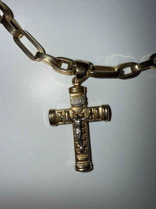 Vând lanț de aur + cruciulița