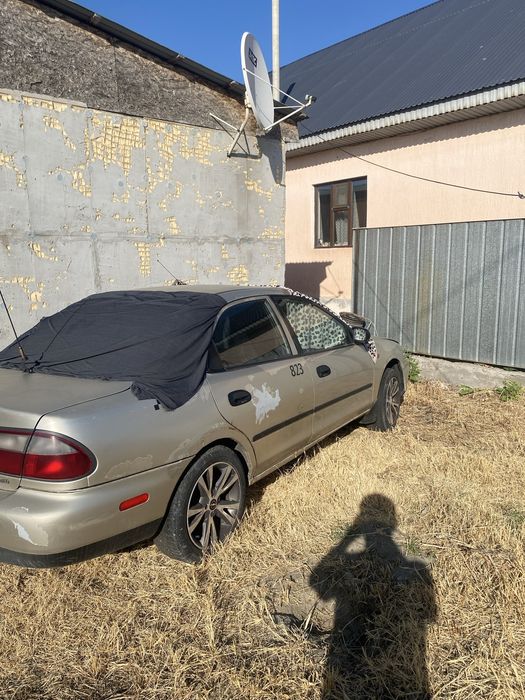 Продам по запчастям мазда 323