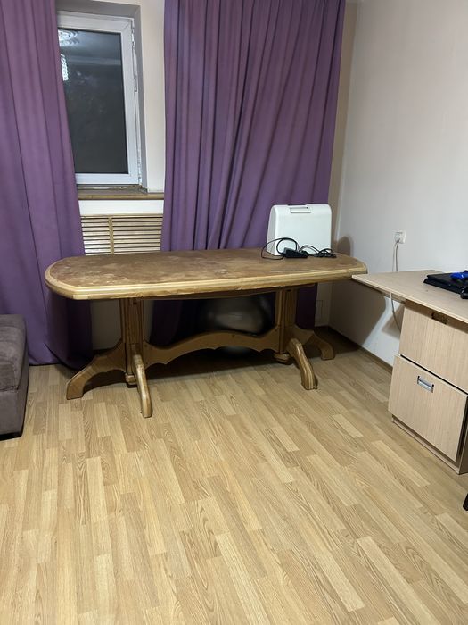 Гостиный стол в отличном состояние