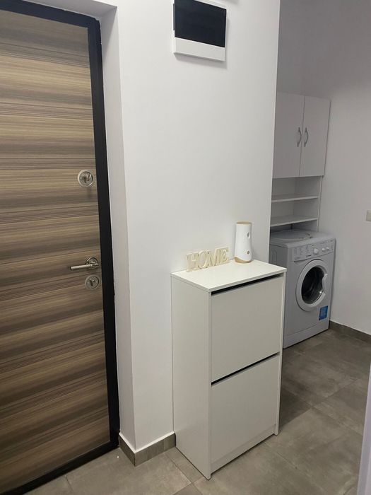 Inchiriez apartament