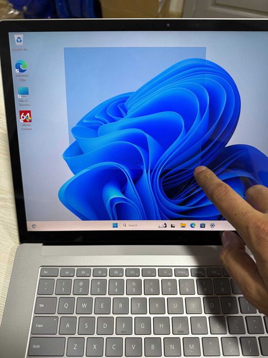 Microsoft Surface Laptop 4 15" Ips 2.5K Сенсор Amd Ryzen 7 8GB/256GB