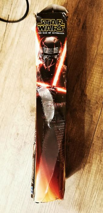 Figurina Star Wars Kylo Ren Hasbro 30 cm cadoul ideal