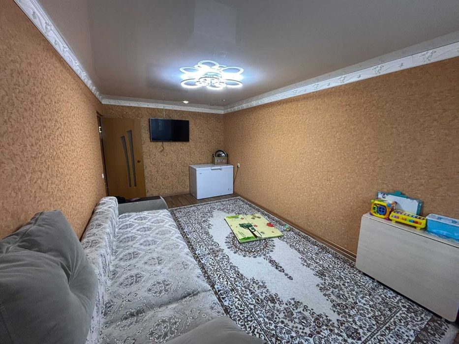 продается 3 комн Квартира в центре майкудука