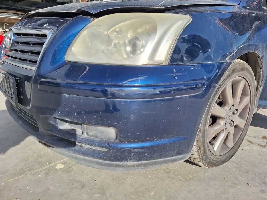 Предна броня Toyota Avensis / Тойота Авенсис 2005г.