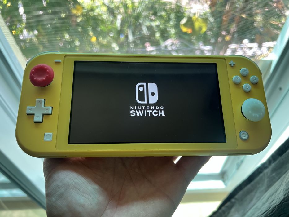 Consolă Nintendo Switch Lite la cutie + Minecraft include Super Mario mash-up