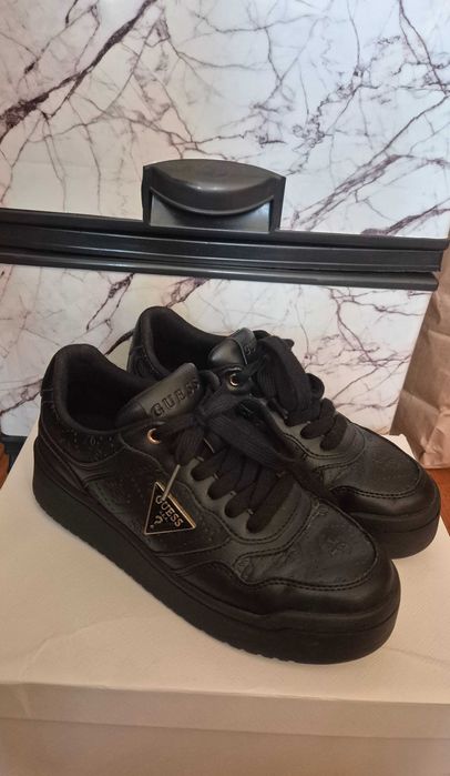 Дамски кецове GUESS