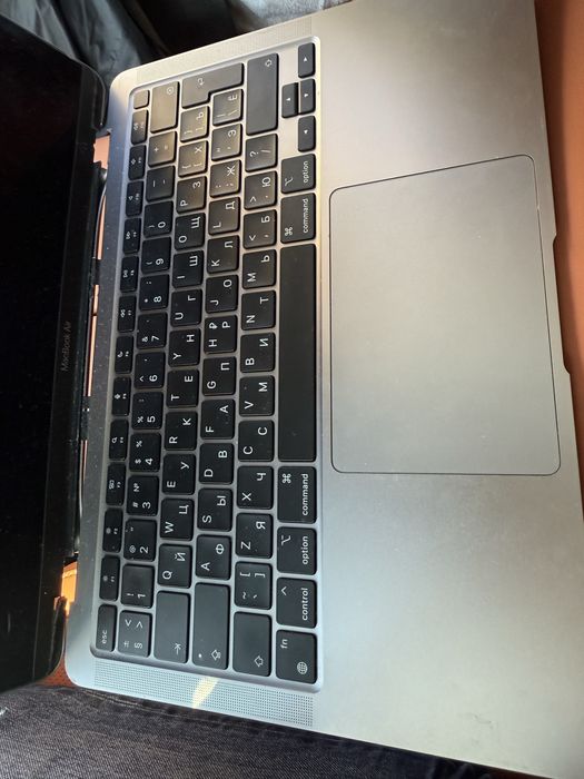 Macbook Air на запчасти