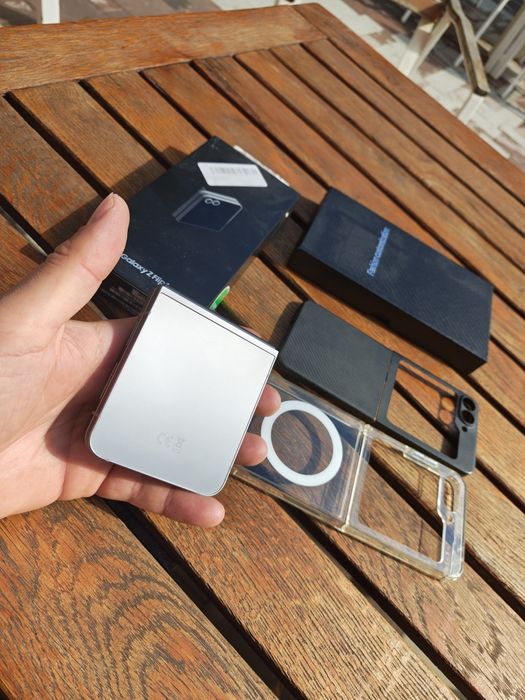 Samsung z6 flip 512 GB garanție 1 an