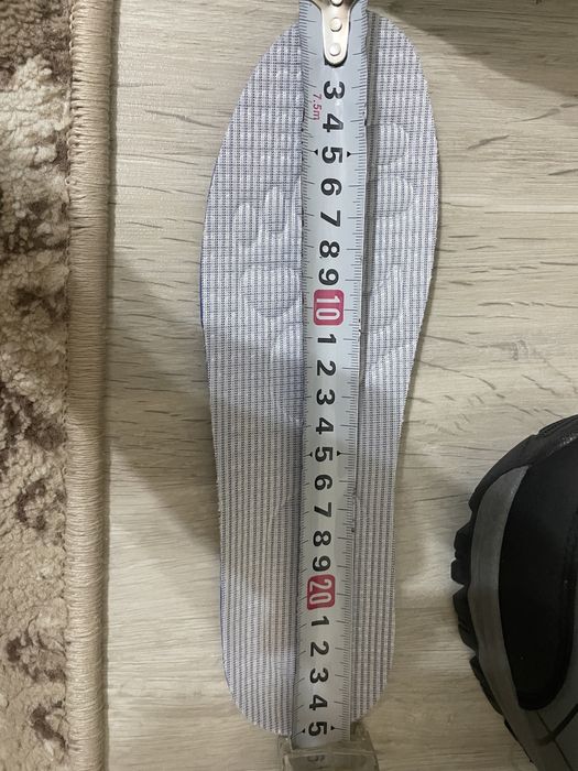 Продам зимней сезонный обувь