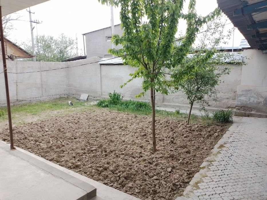 Sirochna sotiladi Eshonguzar o'ra tepa maxallada