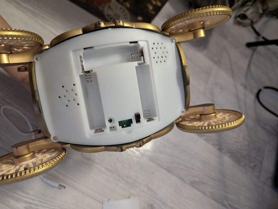 Музыкальная карета светильник