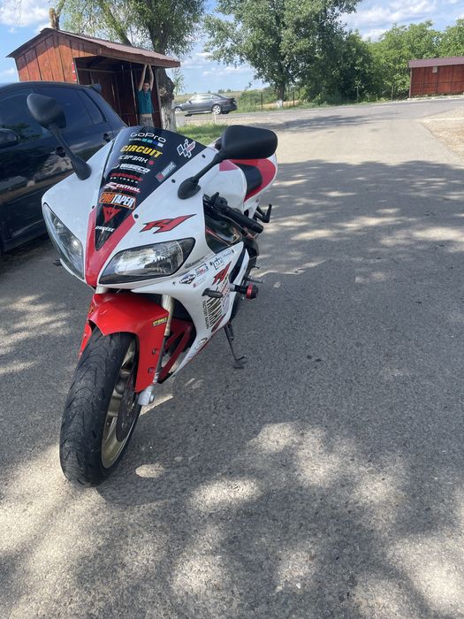 Yamaha YZF-R1 2002 – carburație | Multe piese noi | ITP și asigurare valabile