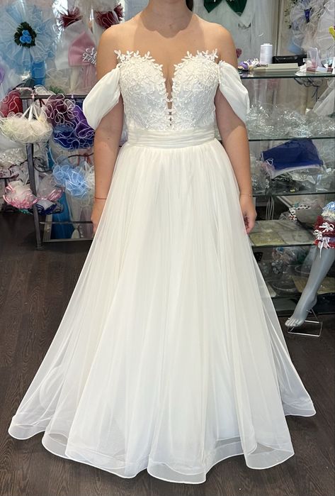 Vand rochie de mireasa